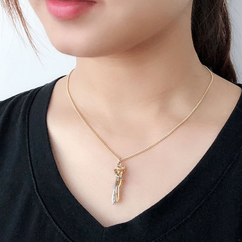 Hug Necklace